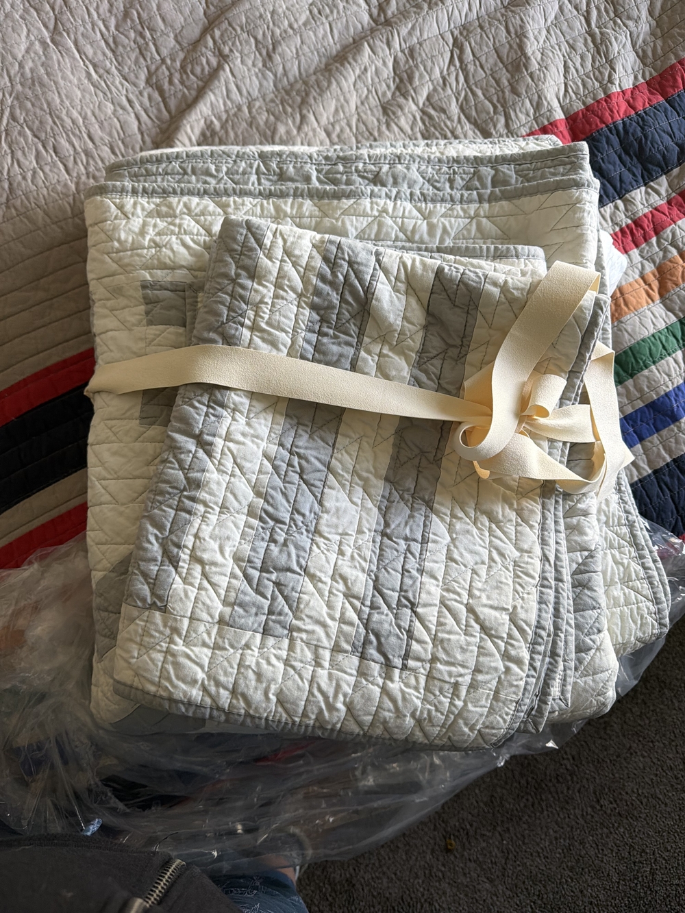 Pendleton Light Gray and Cream Quilted Bedspread (NEVER USED)